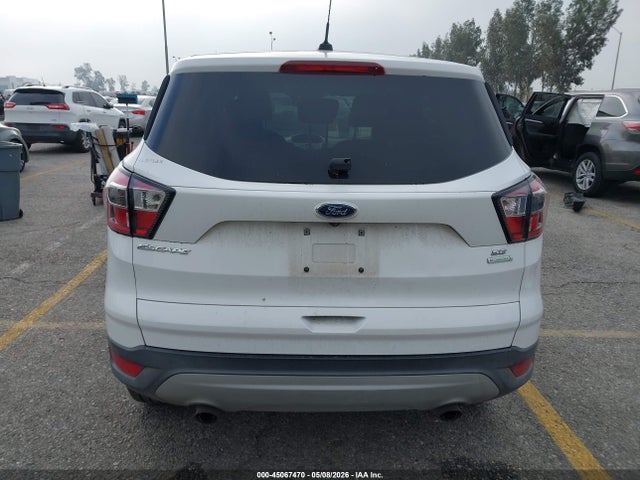 45067470 :رقم المزاد ، 1FMCU0GD9HUC34843 vin ، 2017 Ford Escape Se مزاد بيع