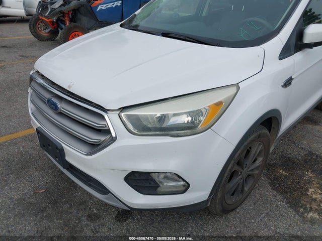 45067470 :رقم المزاد ، 1FMCU0GD9HUC34843 vin ، 2017 Ford Escape Se مزاد بيع