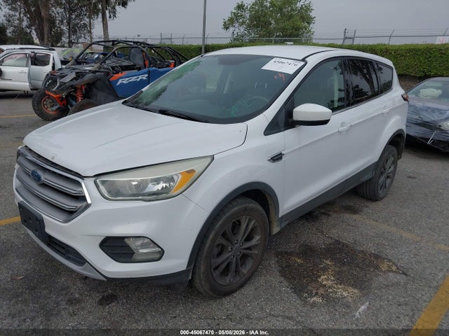 45067470 :رقم المزاد ، 1FMCU0GD9HUC34843 vin ، 2017 Ford Escape Se مزاد بيع