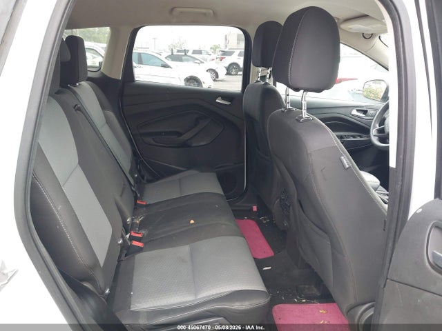 45067470 :رقم المزاد ، 1FMCU0GD9HUC34843 vin ، 2017 Ford Escape Se مزاد بيع