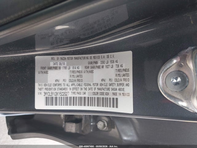 3MYDLBYV2KY502927 Toyota YARIS L