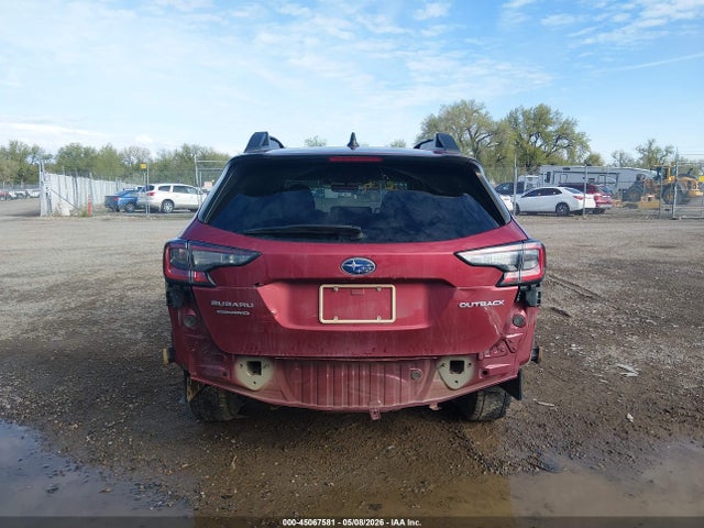 45067581 :رقم المزاد ، 4S4BTACC6M3204748 vin ، 2021 Subaru Outback Premium مزاد بيع