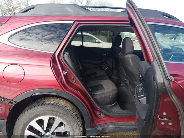 45067581 :رقم المزاد ، 4S4BTACC6M3204748 vin ، 2021 Subaru Outback Premium مزاد بيع