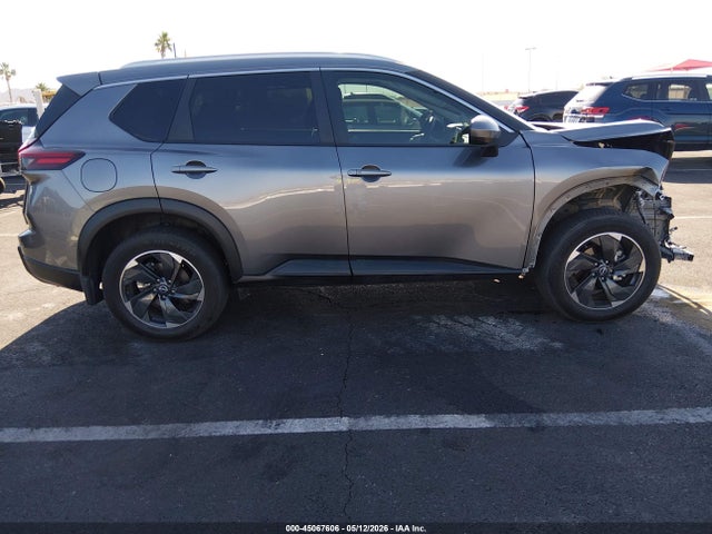 JN8BT3BA2RW357623 Nissan Rogue Sv Fwd