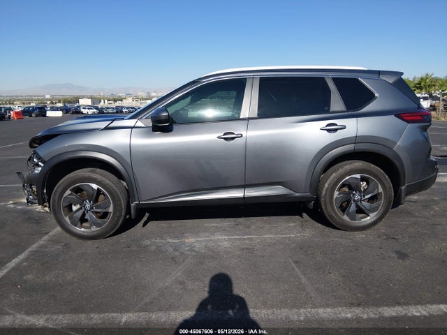 JN8BT3BA2RW357623 Nissan Rogue Sv Fwd