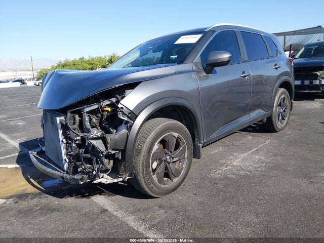 JN8BT3BA2RW357623 Nissan Rogue Sv Fwd
