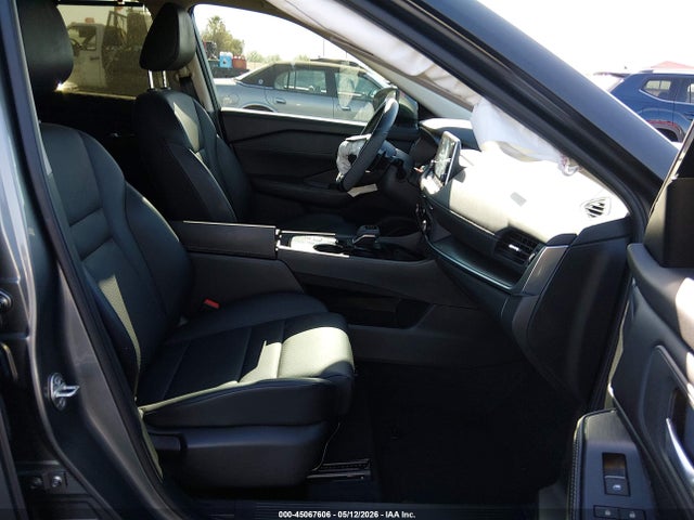 JN8BT3BA2RW357623 Nissan Rogue Sv Fwd