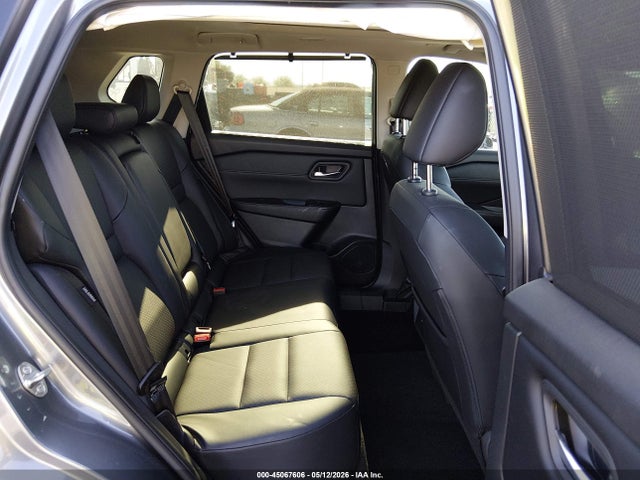 JN8BT3BA2RW357623 Nissan Rogue Sv Fwd