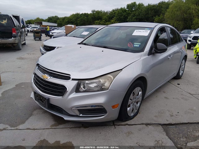 45067610 :رقم المزاد ، 1G1PA5SHXF7281552 vin ، 2015 Chevrolet Cruze Ls Auto مزاد بيع