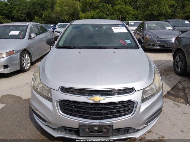 45067610 :رقم المزاد ، 1G1PA5SHXF7281552 vin ، 2015 Chevrolet Cruze Ls Auto مزاد بيع