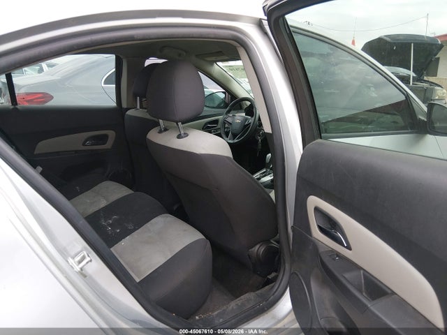 45067610 :رقم المزاد ، 1G1PA5SHXF7281552 vin ، 2015 Chevrolet Cruze Ls Auto مزاد بيع