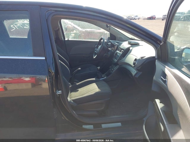 45067642 :رقم المزاد ، 1G1JD6SB7F4110855 vin ، 2015 Chevrolet Sonic Lt Manual مزاد بيع