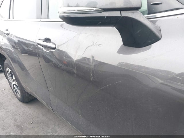 45067652 :رقم المزاد ، 5TDKBRCH1PS566149 vin ، 2023 Toyota Highlander Hybrid Xle مزاد بيع