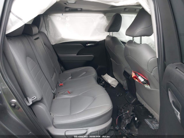 45067652 :رقم المزاد ، 5TDKBRCH1PS566149 vin ، 2023 Toyota Highlander Hybrid Xle مزاد بيع