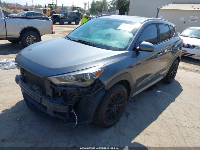 KM8J33A41JU600773 Hyundai TUCSON SEL
