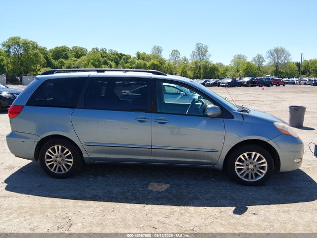 45067688 :رقم المزاد ، 5TDYK4CC7AS328749 vin ، 2010 Toyota Sienna Xle مزاد بيع