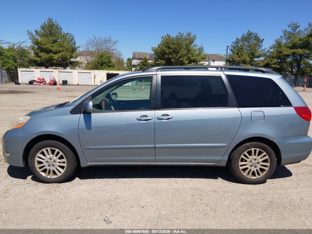 45067688 :رقم المزاد ، 5TDYK4CC7AS328749 vin ، 2010 Toyota Sienna Xle مزاد بيع