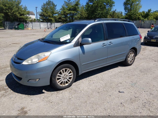 45067688 :رقم المزاد ، 5TDYK4CC7AS328749 vin ، 2010 Toyota Sienna Xle مزاد بيع