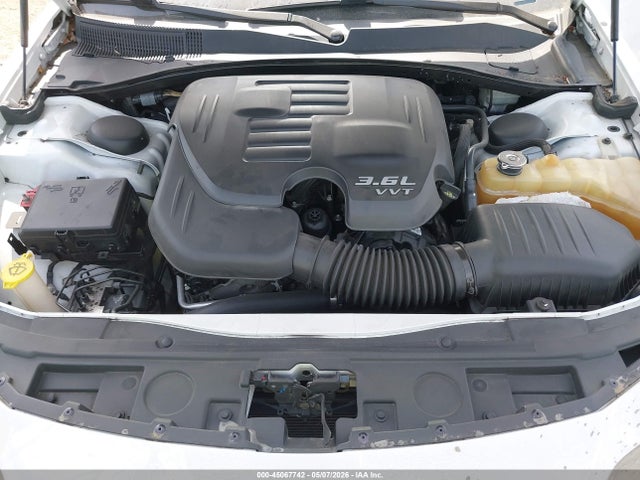 2015 Chrysler 300 S მანქანა იყიდება აუქციონზე, vin: 2C3CCABG4FH845401, აუქციონის ნომერი: 45067742