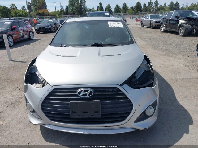 2015 Hyundai Veloster Turbo მანქანა იყიდება აუქციონზე, vin: KMHTC6AE8FU225880, აუქციონის ნომერი: 45067745