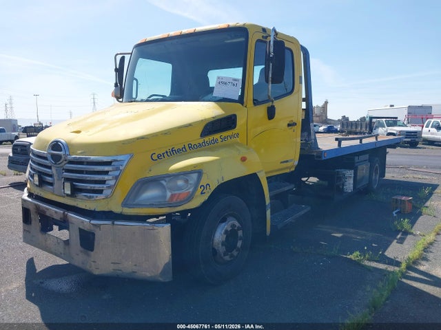 45067761 :رقم المزاد ، 5PVND8JN282S50102 vin ، 2008 Hino 258 مزاد بيع