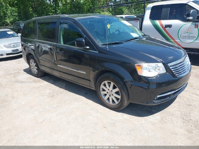 45067818 :رقم المزاد ، 2C4RC1BG4FR664914 vin ، 2015 Chrysler Town & Country Touring مزاد بيع