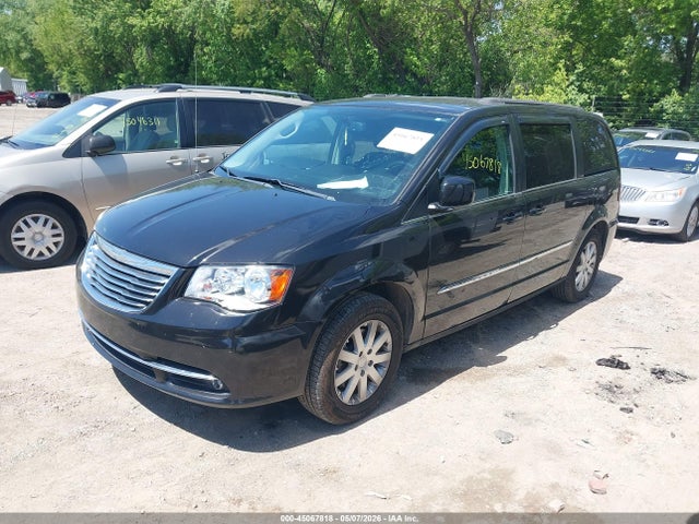 2015 Chrysler Town & Country Touring მანქანა იყიდება აუქციონზე, vin: 2C4RC1BG4FR664914, აუქციონის ნომერი: 45067818