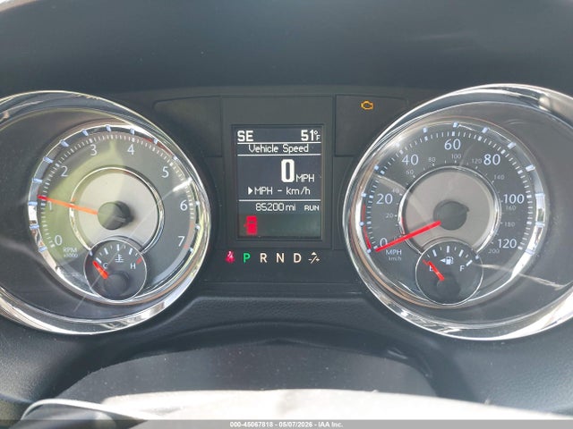2015 Chrysler Town & Country Touring მანქანა იყიდება აუქციონზე, vin: 2C4RC1BG4FR664914, აუქციონის ნომერი: 45067818