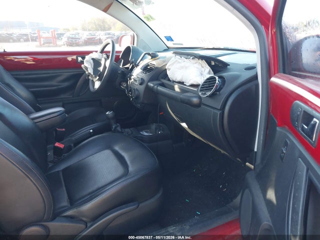 45067837 :رقم المزاد ، 3VWRW31C66M417030 vin ، 2006 Volkswagen New Beetle 2.5/2.5 (a6) مزاد بيع