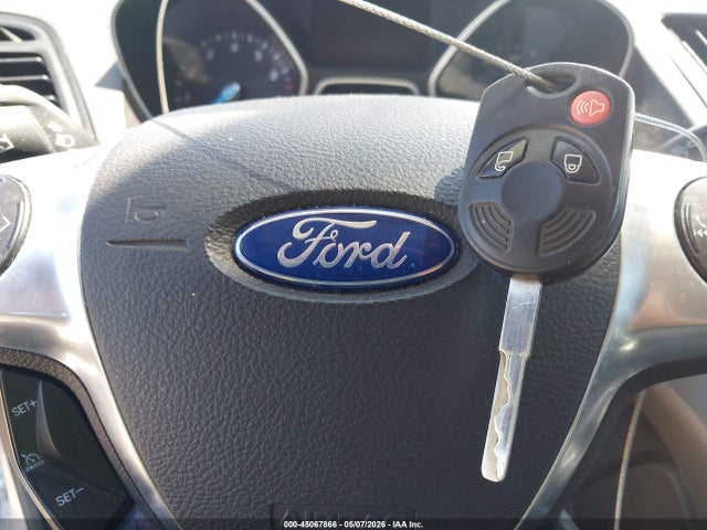 45067866 :رقم المزاد ، 1FMCU9GX4GUA85741 vin ، 2016 Ford Escape Se مزاد بيع