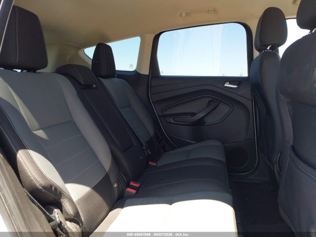 45067866 :رقم المزاد ، 1FMCU9GX4GUA85741 vin ، 2016 Ford Escape Se مزاد بيع