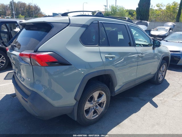45067890 :رقم المزاد ، 2T3W1RFV9PW242662 vin ، 2023 Toyota Rav4 Xle مزاد بيع