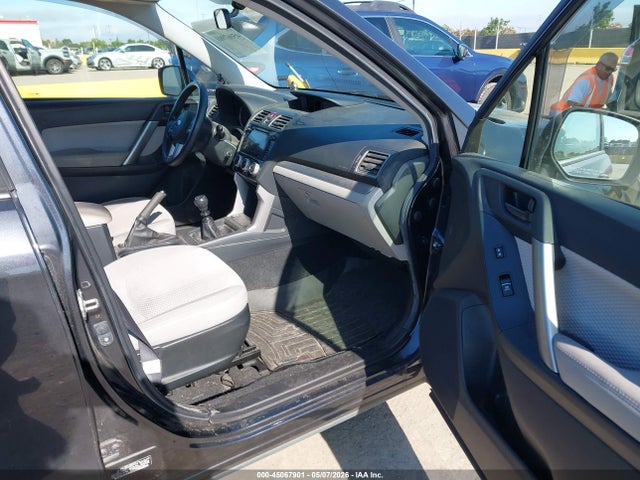 JF2SJAEC8HG510714 Subaru Forester 2.5i Premium