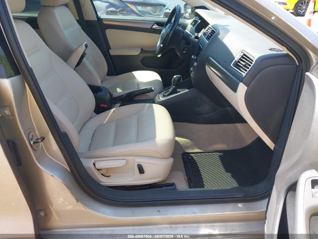 Продажа на аукционе авто 2014 Volkswagen Jetta 2.0l Tdi, vin: 3VWLL7AJ9EM246180, номер лота: 45067904