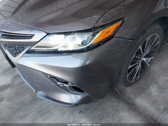 45067912 :رقم المزاد ، 4T1G11AK2LU992779 vin ، 2020 Toyota Camry Se مزاد بيع