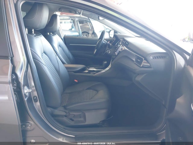 45067912 :رقم المزاد ، 4T1G11AK2LU992779 vin ، 2020 Toyota Camry Se مزاد بيع