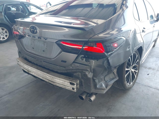 45067912 :رقم المزاد ، 4T1G11AK2LU992779 vin ، 2020 Toyota Camry Se مزاد بيع