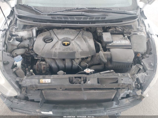 5NPDH4AE6GH706284 Hyundai ELANTRA SE