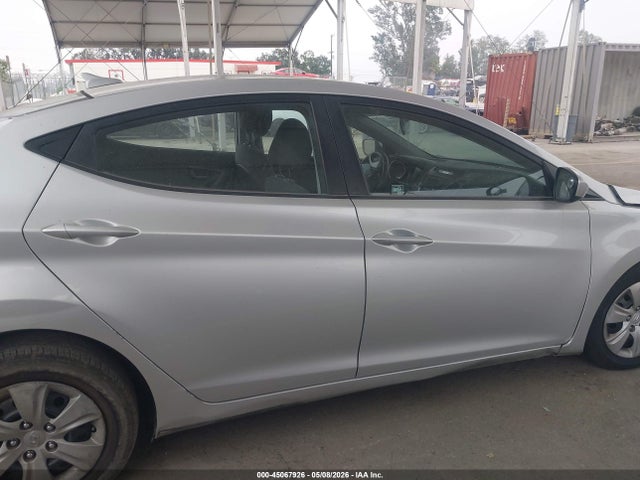 5NPDH4AE6GH706284 Hyundai ELANTRA SE