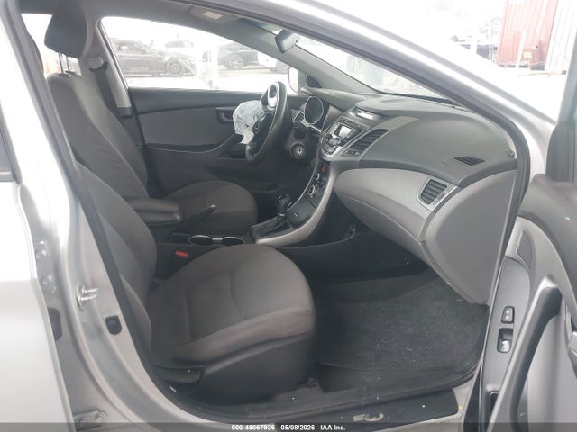 5NPDH4AE6GH706284 Hyundai ELANTRA SE
