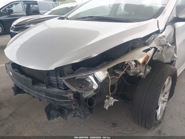 5NPDH4AE6GH706284 Hyundai ELANTRA SE