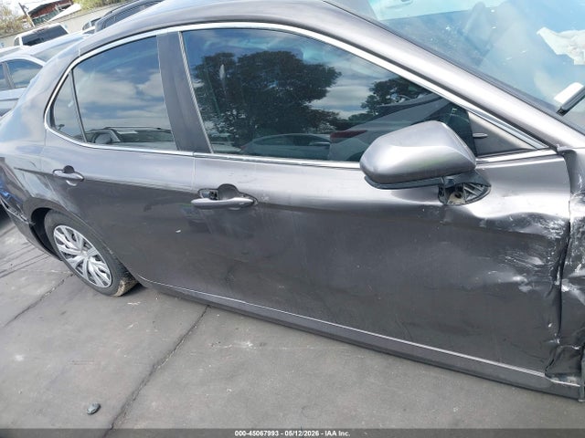 4T1B31HK3JU506388 Toyota Camry Hybrid Le