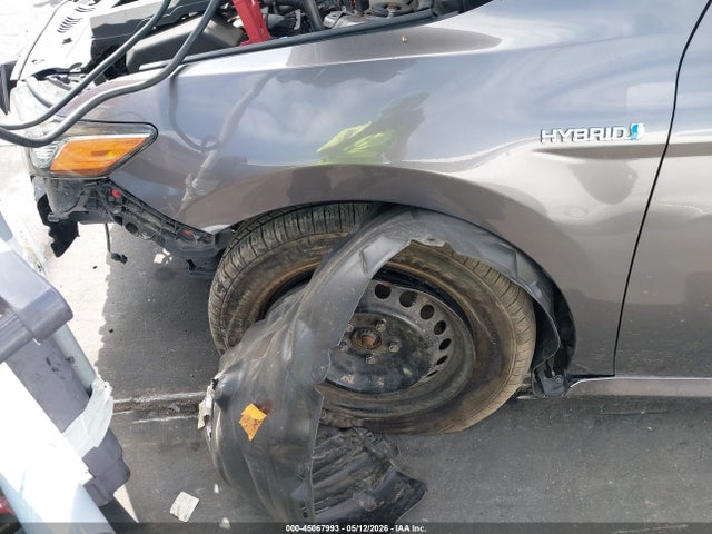 4T1B31HK3JU506388 Toyota Camry Hybrid Le