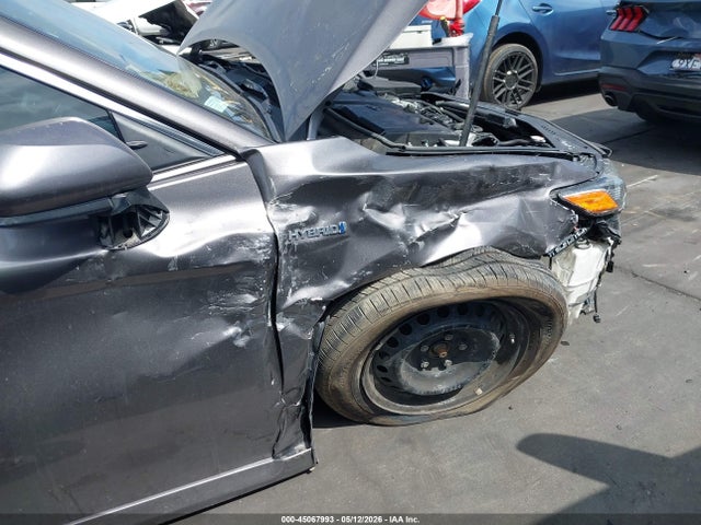 4T1B31HK3JU506388 Toyota Camry Hybrid Le