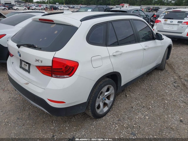 2015 Bmw X1 Sdrive28i მანქანა იყიდება აუქციონზე, vin: WBAVM1C50FVW57039, აუქციონის ნომერი: 45068012