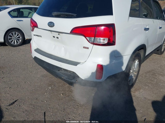 Продажа на аукционе авто 2015 Kia Sorento Lx, vin: 5XYKTCA64FG607865, номер лота: 45068026