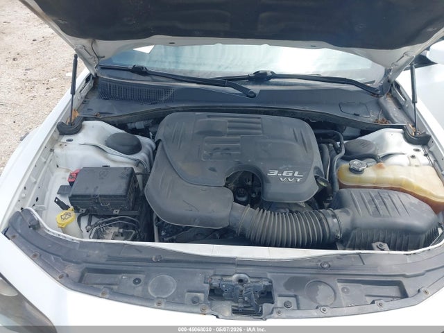 2019 Chrysler 300 300s მანქანა იყიდება აუქციონზე, vin: 2C3CCABG7KH659104, აუქციონის ნომერი: 45068030
