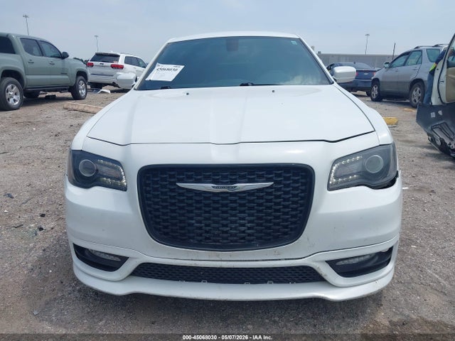2019 Chrysler 300 300s მანქანა იყიდება აუქციონზე, vin: 2C3CCABG7KH659104, აუქციონის ნომერი: 45068030