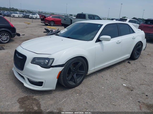 2019 Chrysler 300 300s მანქანა იყიდება აუქციონზე, vin: 2C3CCABG7KH659104, აუქციონის ნომერი: 45068030