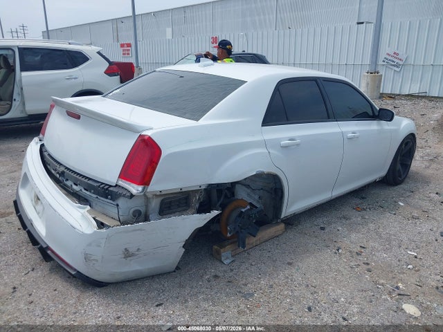 2019 Chrysler 300 300s მანქანა იყიდება აუქციონზე, vin: 2C3CCABG7KH659104, აუქციონის ნომერი: 45068030